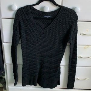Black American Eagle V-neck sweater